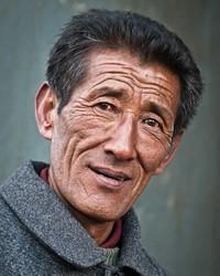 Bonan Tongren man